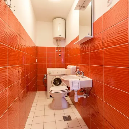 Dalmatian 230m2 With Pool And Garden Near The Old Town For Families Appartement
