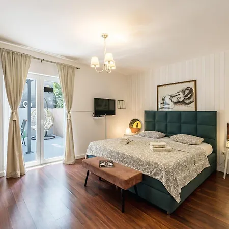 Dalmatian 230m2 With Pool And Garden Near The Old Town For Families Appartement *