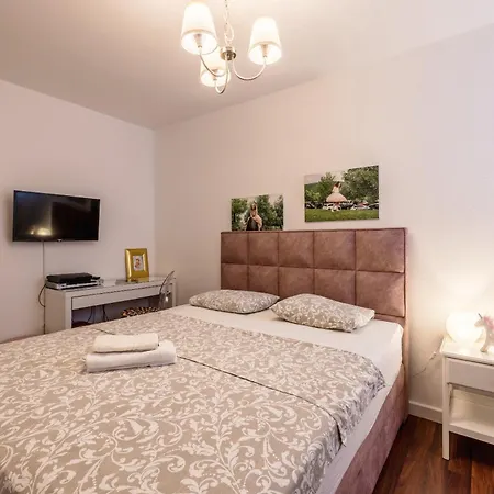 Appartement Dalmatian 230m2 With Pool And Garden Near The Old Town For Families *