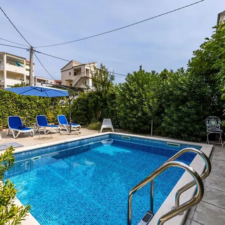 Dalmatian 230m2 With Pool And Garden Near The Old Town For Families Appartement *