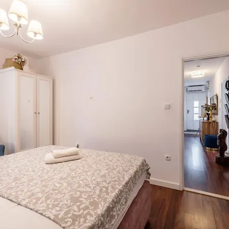 Dalmatian 230m2 With Pool And Garden Near The Old Town For Families Appartement *