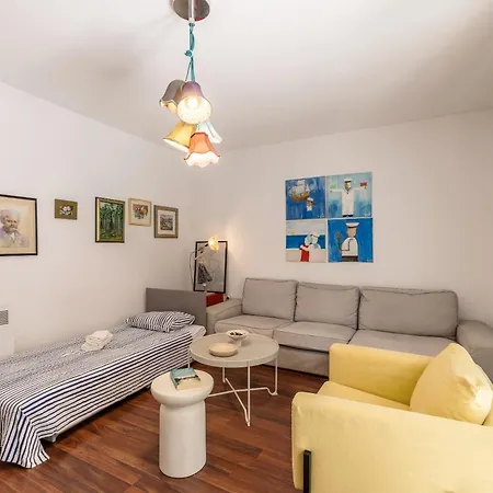 Appartement Dalmatian 230m2 With Pool And Garden Near The Old Town For Families