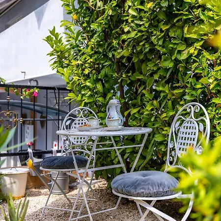 Appartement Dalmatian 230m2 With Pool And Garden Near The Old Town For Families Split