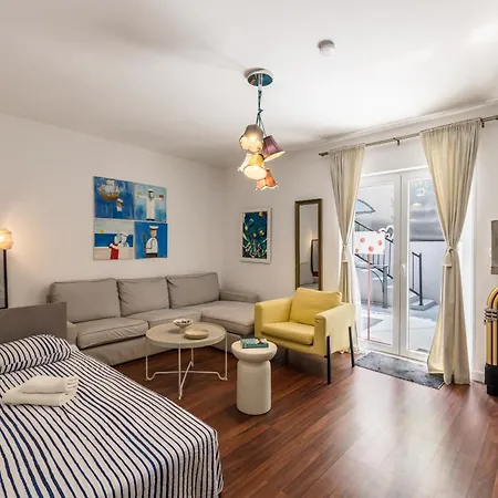 Dalmatian 230m2 With Pool And Garden Near The Old Town For Families Appartement *