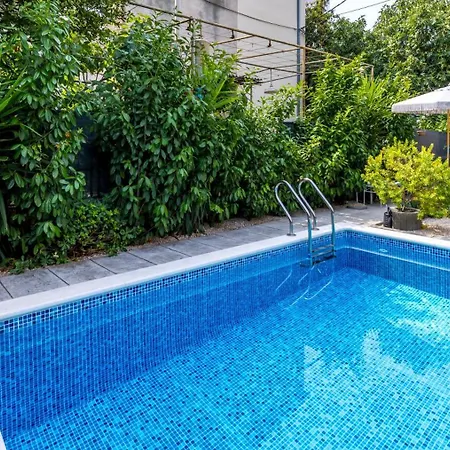 Dalmatian 230m2 With Pool And Garden Near The Old Town For Families Appartamento *