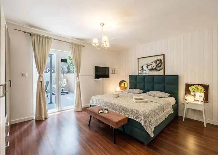 Dalmatian 230m2 With Pool And Garden Near The Old Town For Families Apartament *