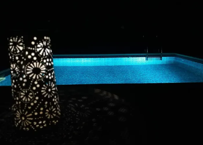 Dalmatian 230m2 With Pool And Garden Near The Old Town For Families Apartament