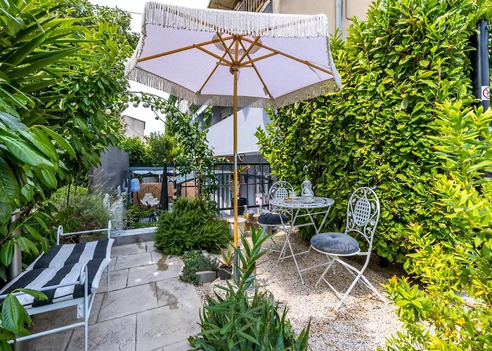 Dalmatian 230m2 With Pool And Garden Near The Old Town For Families Apartament Split