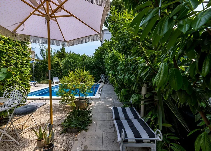 Dalmatian 230m2 With Pool And Garden Near The Old Town For Families Apartament *