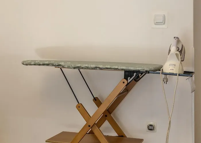 Dalmatian 230m2 With Pool And Garden Near The Old Town For Families Split