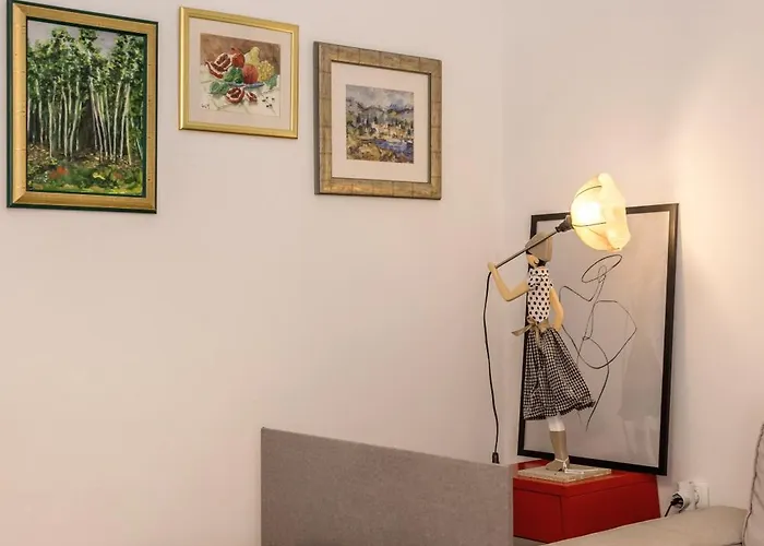 Dalmatian 230m2 With Pool And Garden Near The Old Town For Families * Split