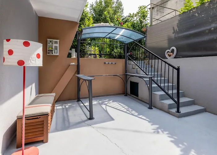 Apartament Dalmatian 230m2 With Pool And Garden Near The Old Town For Families *