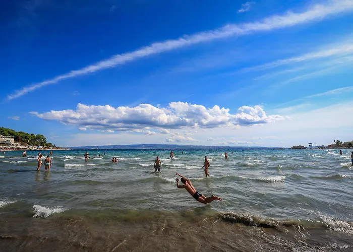 Dalmatian 230m2 With Pool And Garden Near The Old Town For Families Apartament